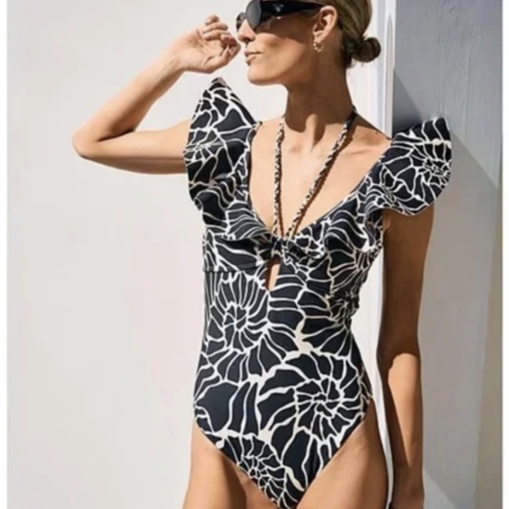 ❌SOLD❌Antonio Melani "Amelia" Ruffle One-piece Swimsuit